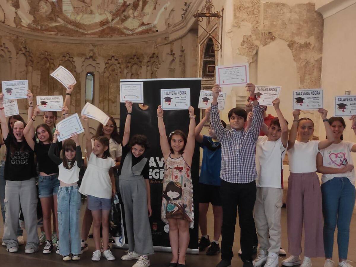 Always Elvis entrega los premios y galardones a los ganadores y finalistas del XI Certamen de Relato Corto Talavera Negra y del XI Certamen de Cómics