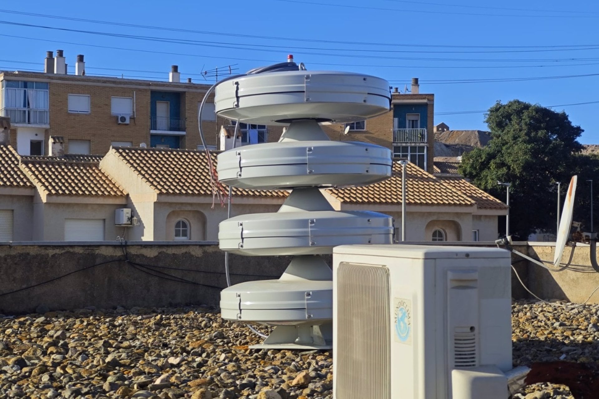 Nueva torre de aviso a la población en Alumbres.