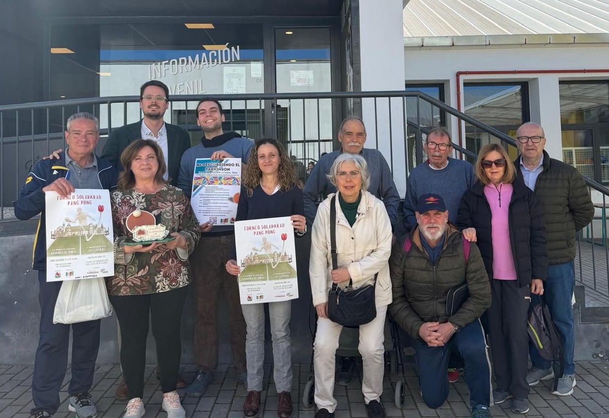 Foto de familia tras la presentación de las actividades en Úbeda