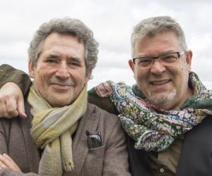 Miguel Ríos, junto al periodista musical Manu Berastegui.