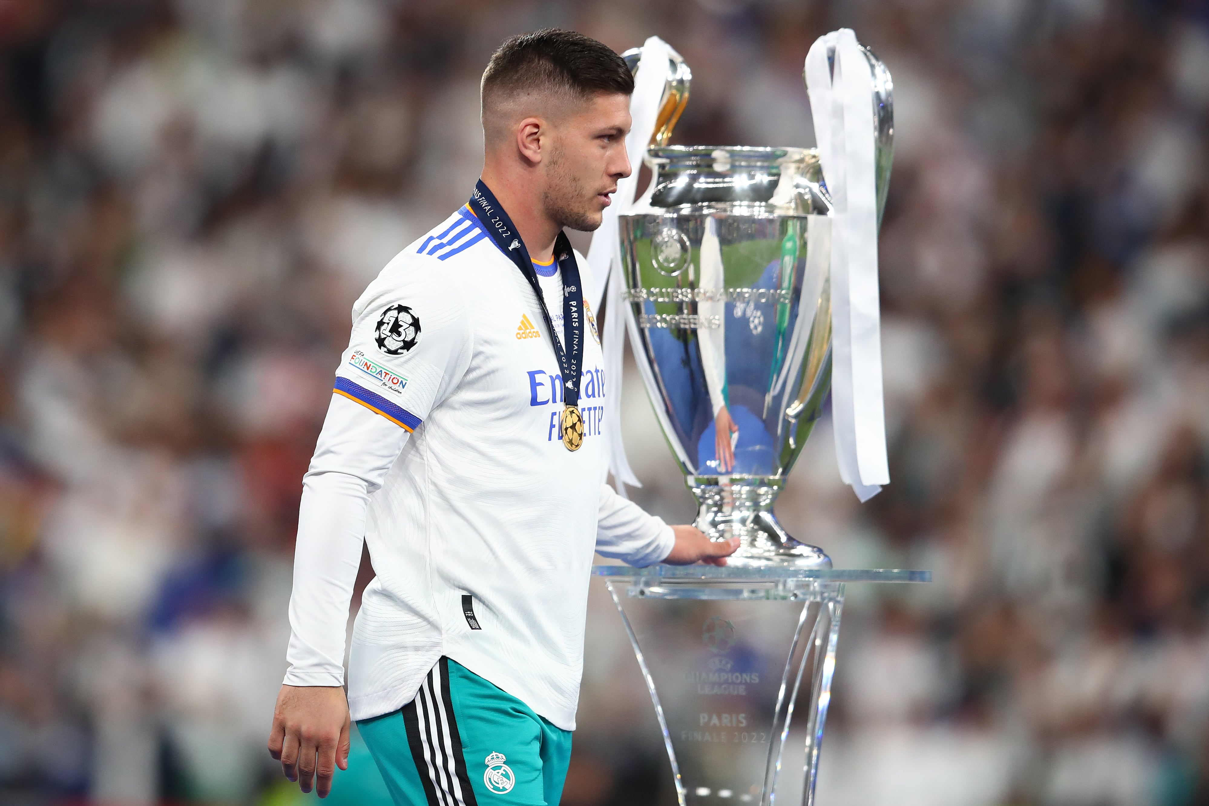 Luka Jovic tras alzarse con la Champions League el pasado 28 de mayo.