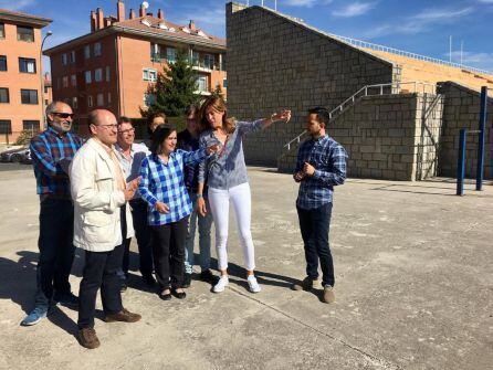 Miembros de la candidatura del PP, en su visita a la Ciudad Deportiva