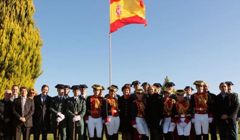 Inauguración de la bandera instalada en Ciempozuelos