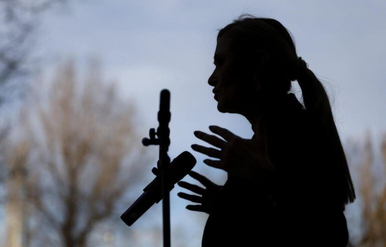 GRA387. MADRID, 09/03/2015.- La delegada del Gobierno en Madrid, Cristina Cifuentes, durante su discurso en la visita que ha realizado esta tarde a la sede de la Unidad de Prevención y Reacción (UPR) del Cuerpo Nacional de Policía, situada en la Casa de Campo de Madrid, en su primer acto público desde su designación el pasado viernes como candidata del PP a la Presidencia autonómica de Madrid. EFE/Juan Carlos Hidalgo