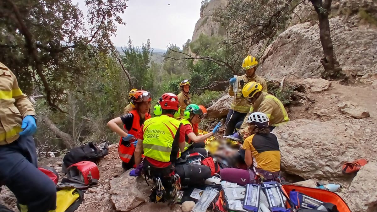Dos escaladors ferits crítics per una caiguda de pedres en una via de Montserrat
