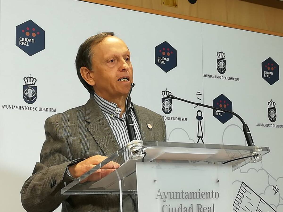 Clavero pide a Ganemos un esfuerzo para aprobar el último presupuesto