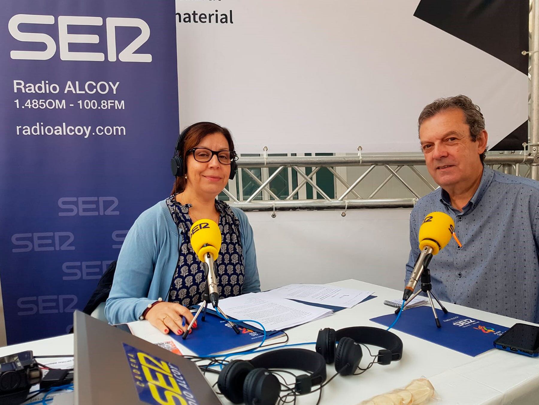 Lucía Gadea junto al josé María Gadea, vicedirector del Campus de Alcoy de la UPV