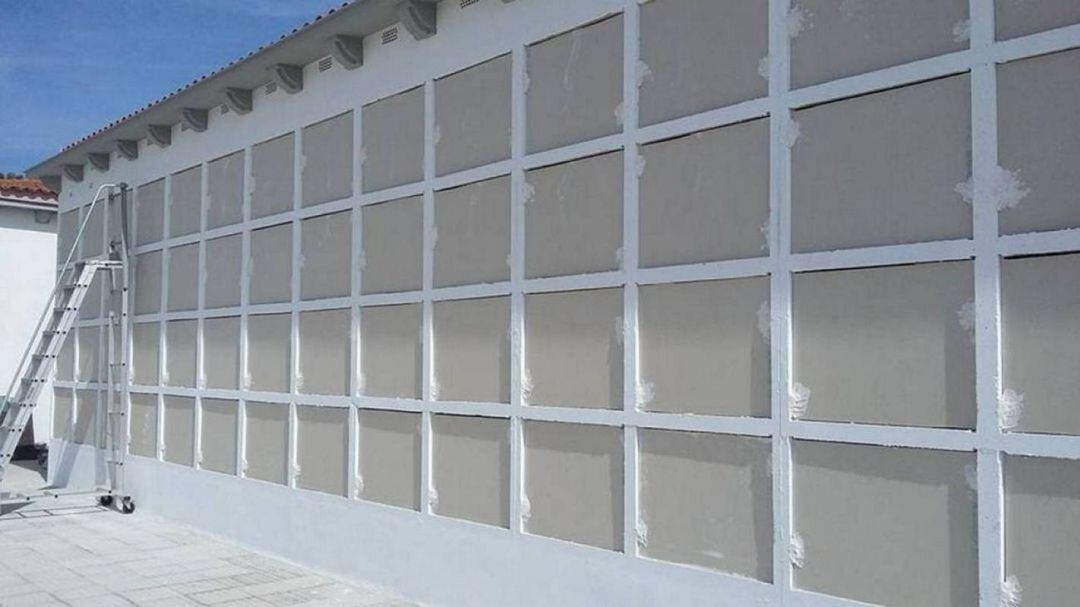 Nuevos nichos en el cementerio de Gandia