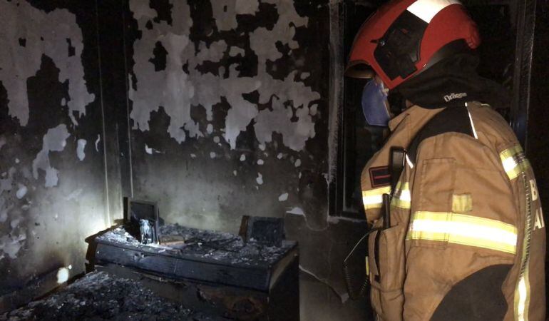 Así quedó la vivienda tras el incendio