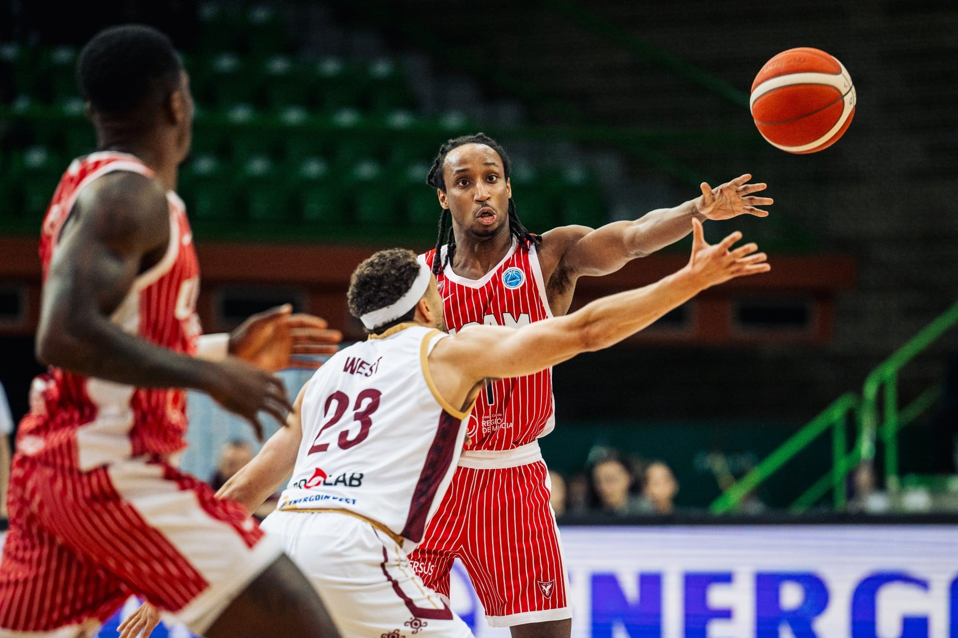 UCAM CB Murcia contra KK Bosna en Sarajevo.