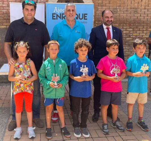 Ganadores de la categoría Sub 08 del XVII Torneo de Ajedrez San Ramón de Barbastro