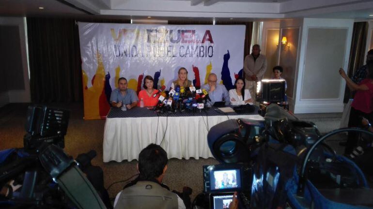 Rueda de prensa de la oposición en Venezuela