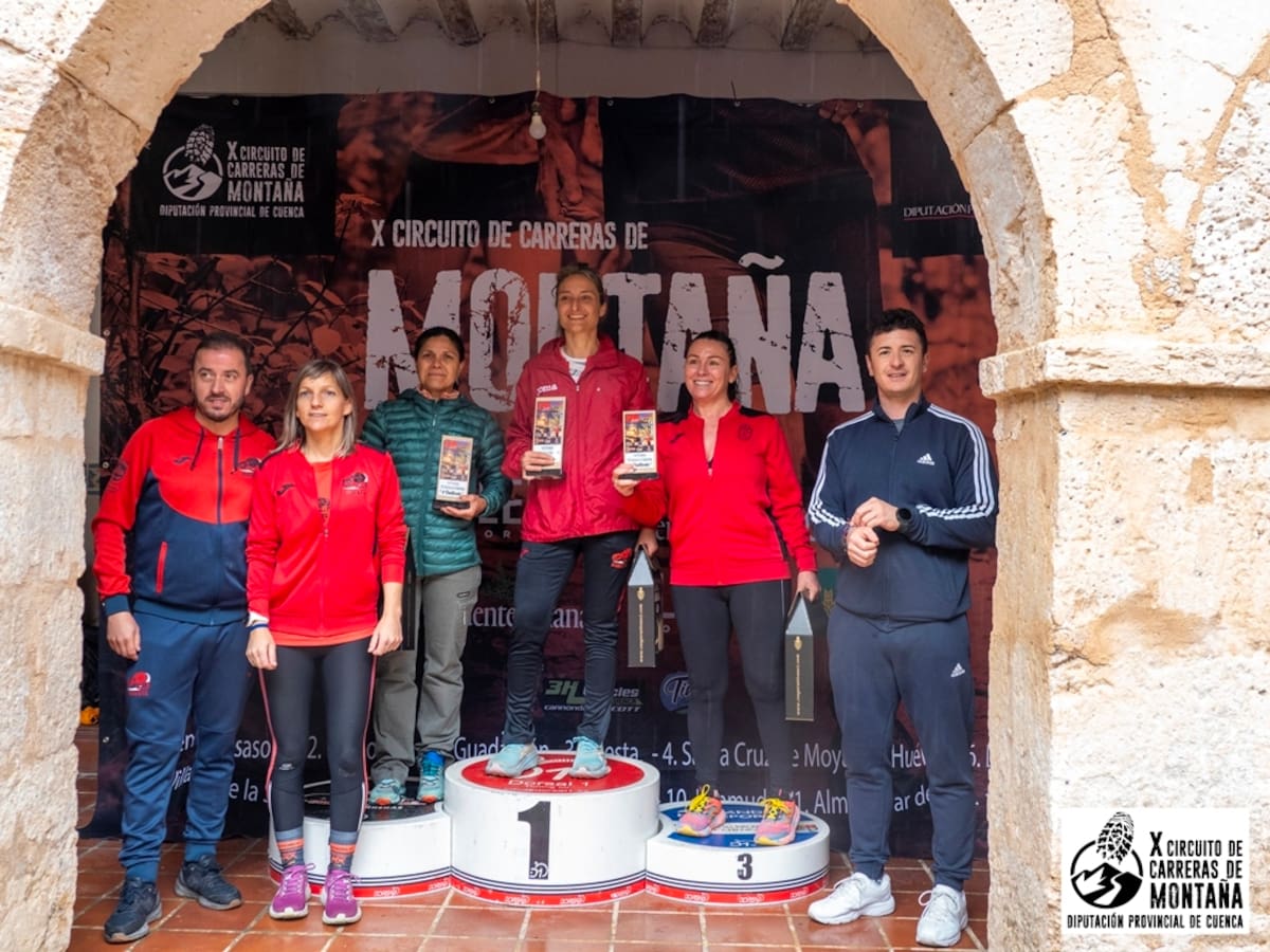 El agua no frena al Trail del Santuario de Consolación de Iniesta: victoria para David Cano y Bárbara Moragues