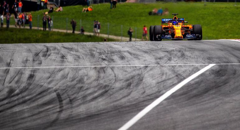 Fernando Alonso rueda en el circuito Red Bull Ring de Spielberg