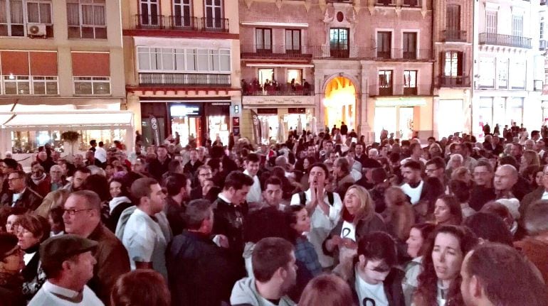 Concentración en apoyo a las escuelas de hostelería en la Plaza de la Constitución