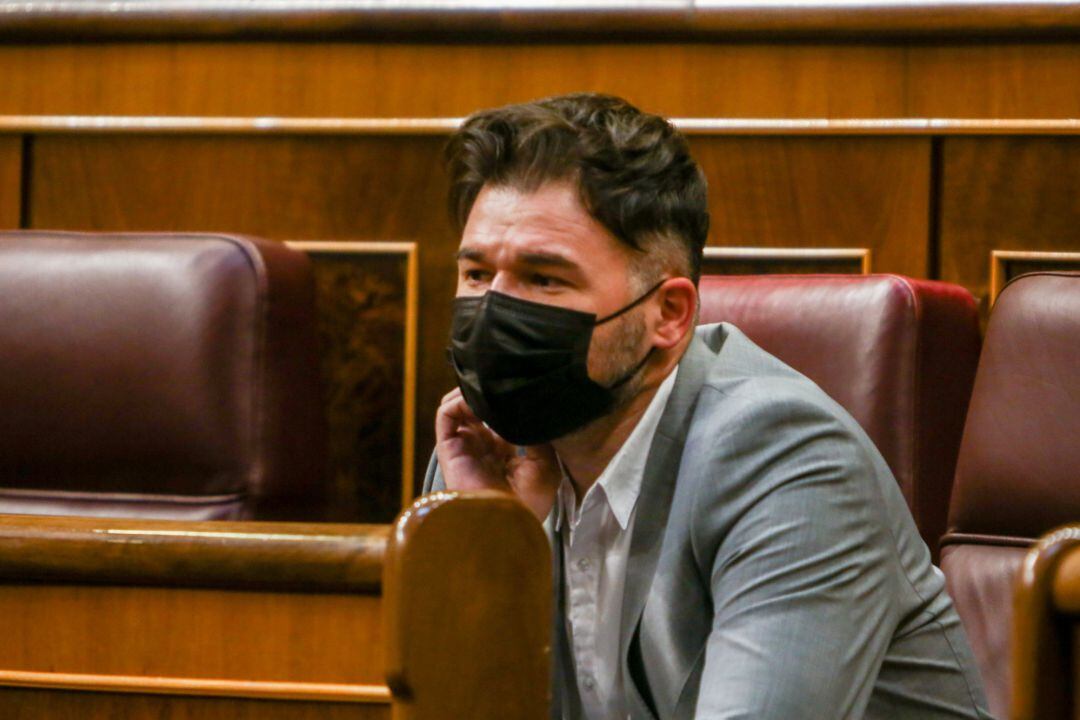 El portavoz del grupo parlamentario de ERC, Gabriel Rufián, durante una sesión Plenaria en el Congreso de los Diputados.