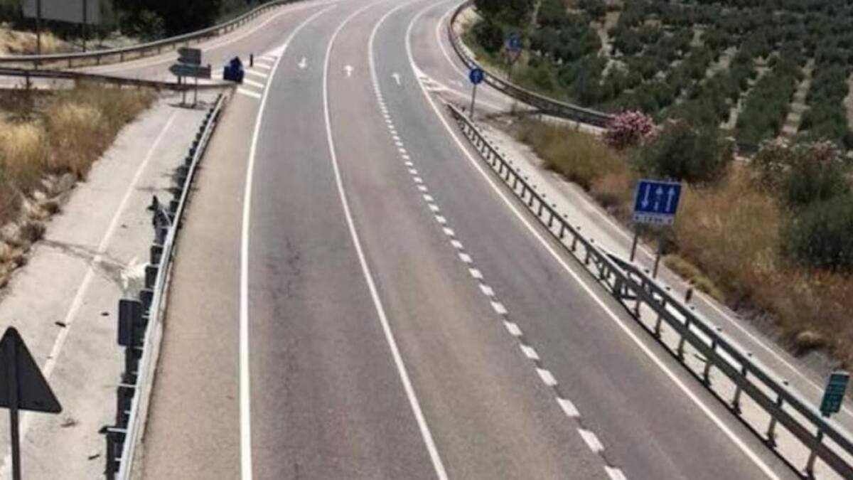 Una veintena de alcaldes ya conoce los detalles de las obras de la A-311 y A-306
