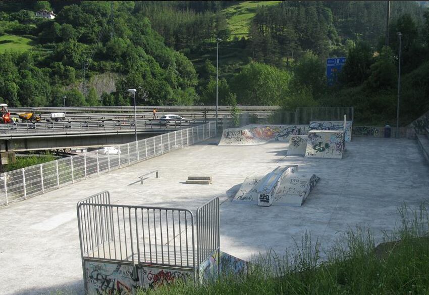 La pista de skate fue construida junto a las nuevas casas