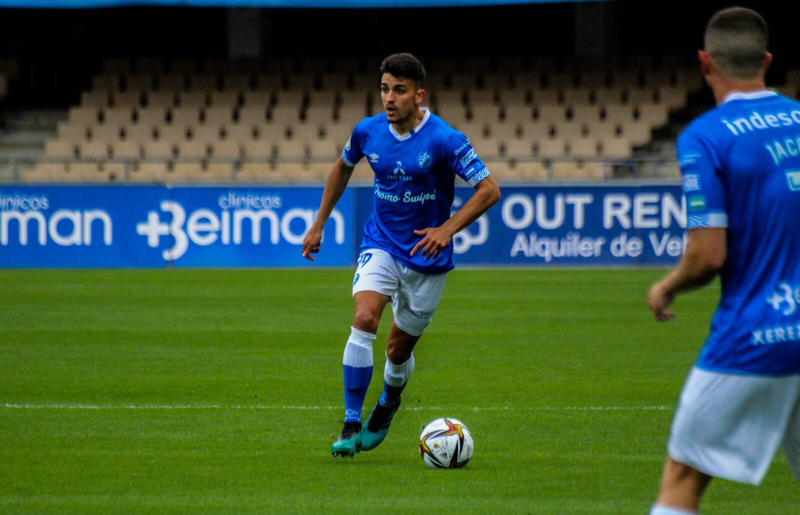 Jesús Ocaña durante el partido en Chapín ante el Vélez