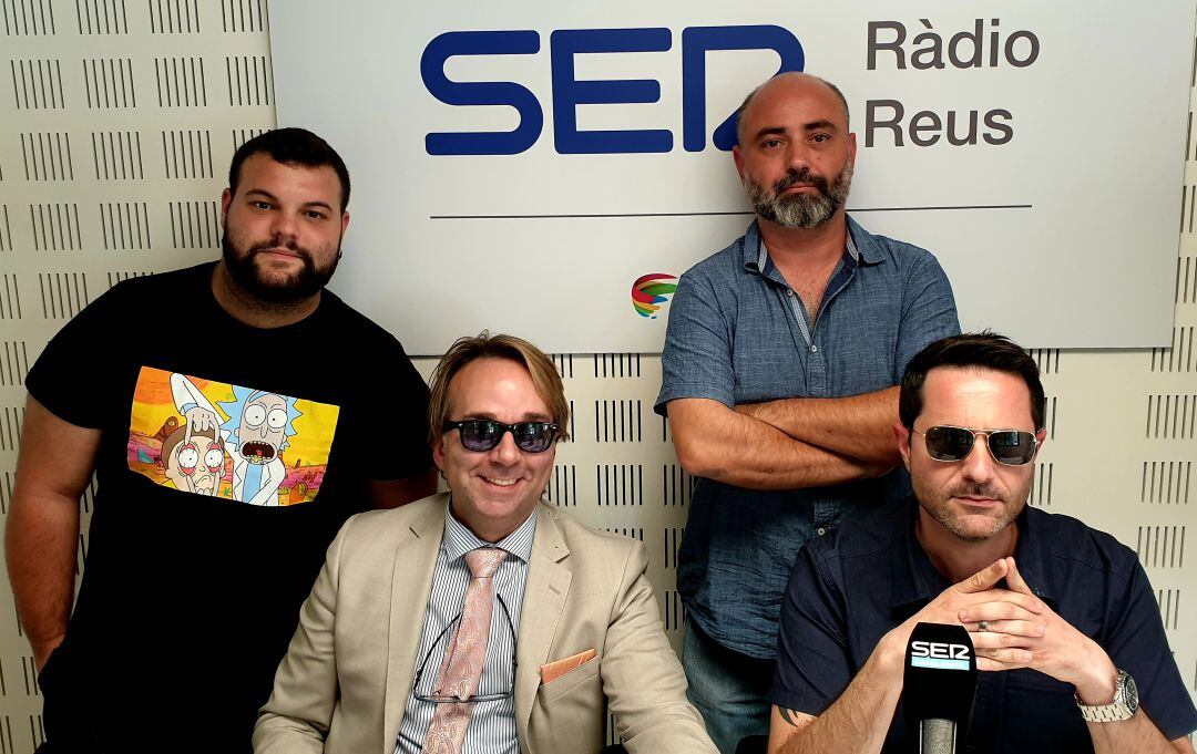 David Peña amb part de l'equip de Ràdio Reus - SER Tarragona. D'esquerra a dreta, Joel Reche, l'advocat David Peña, Oriol Aymí i Jordi Cartanyà.