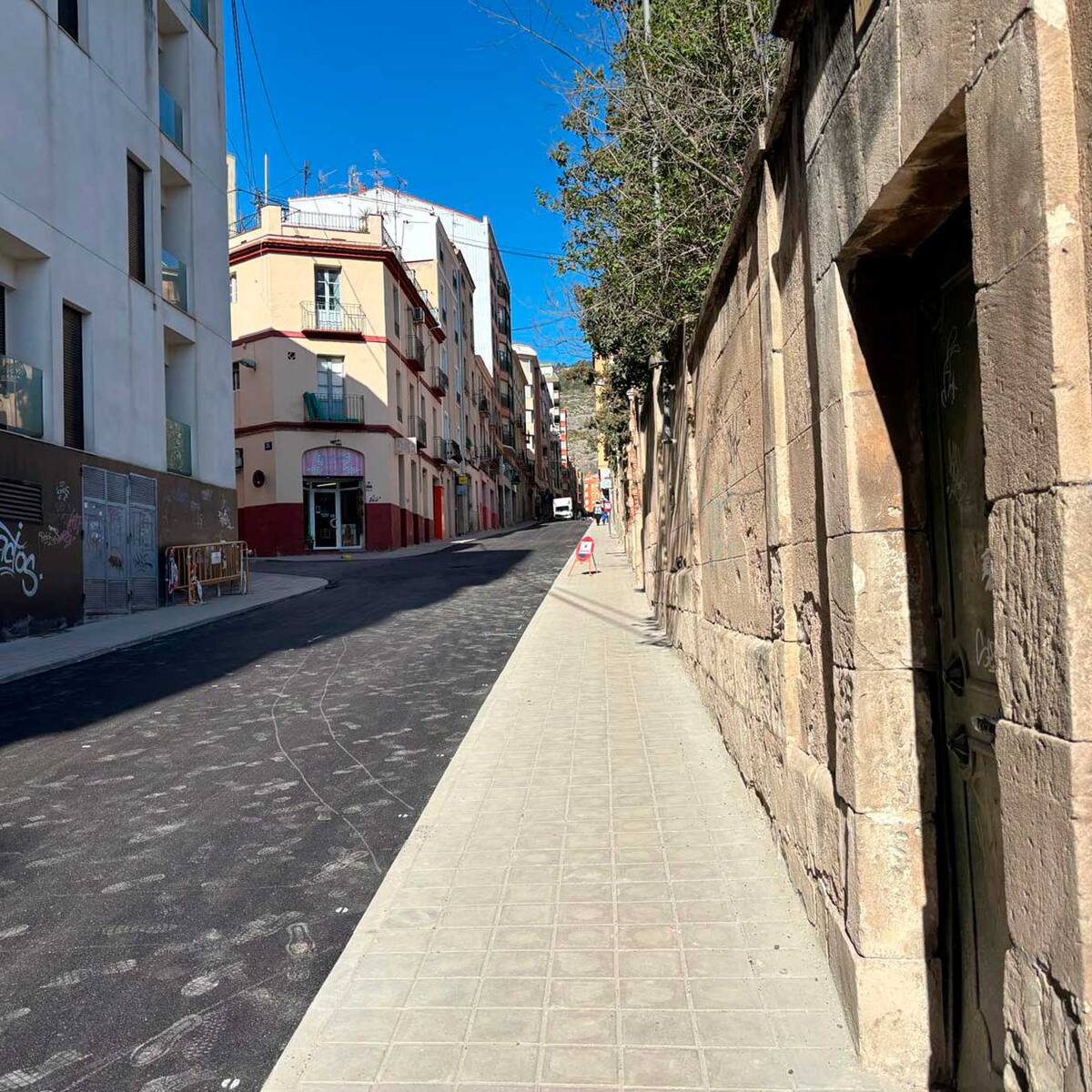 Las obras de reurbanización de la calle Maestro Espí ya están finalizadas antes de lo previsto