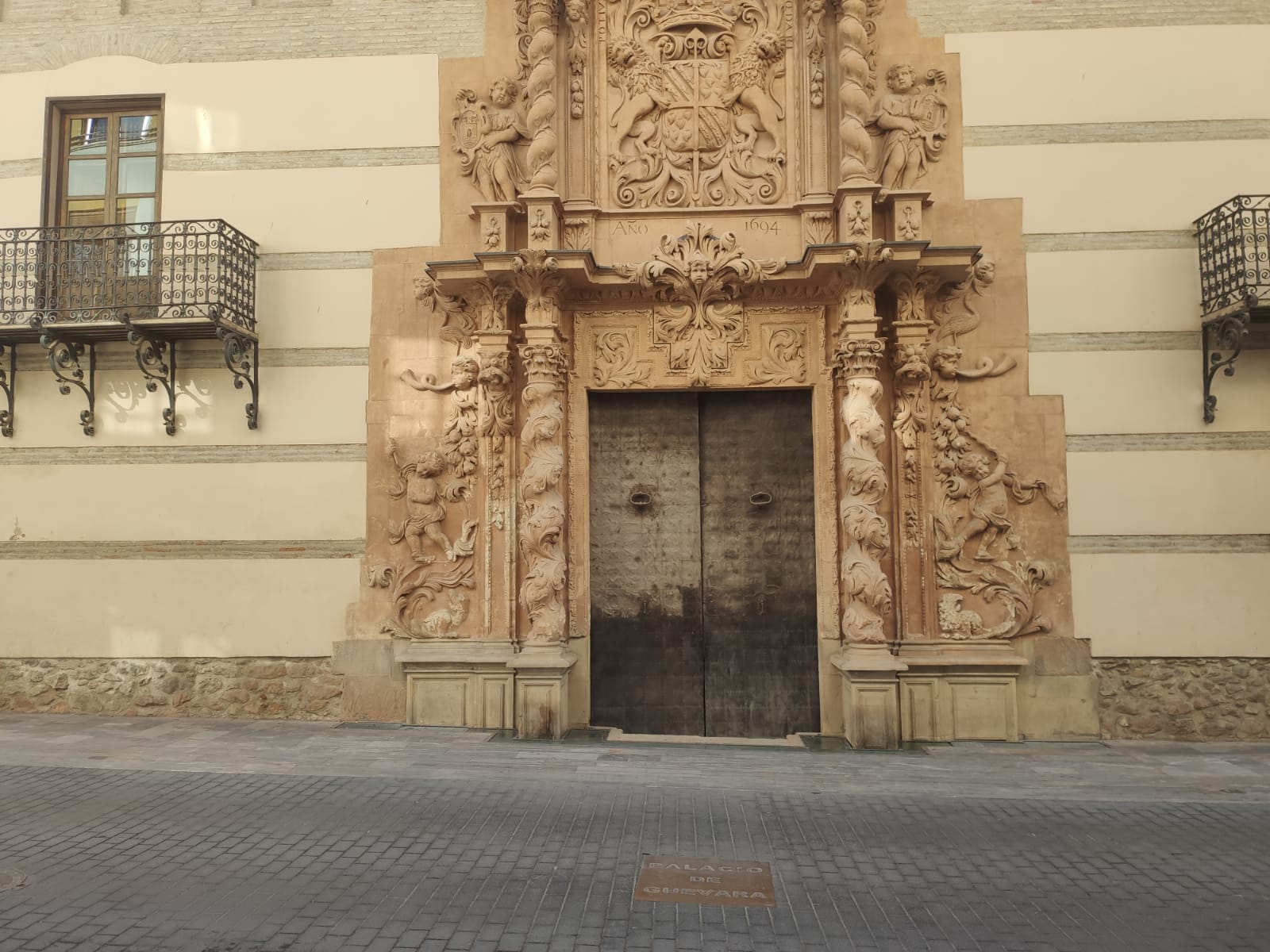 Fachada de la Casa Palacio de Guevara en Lorca