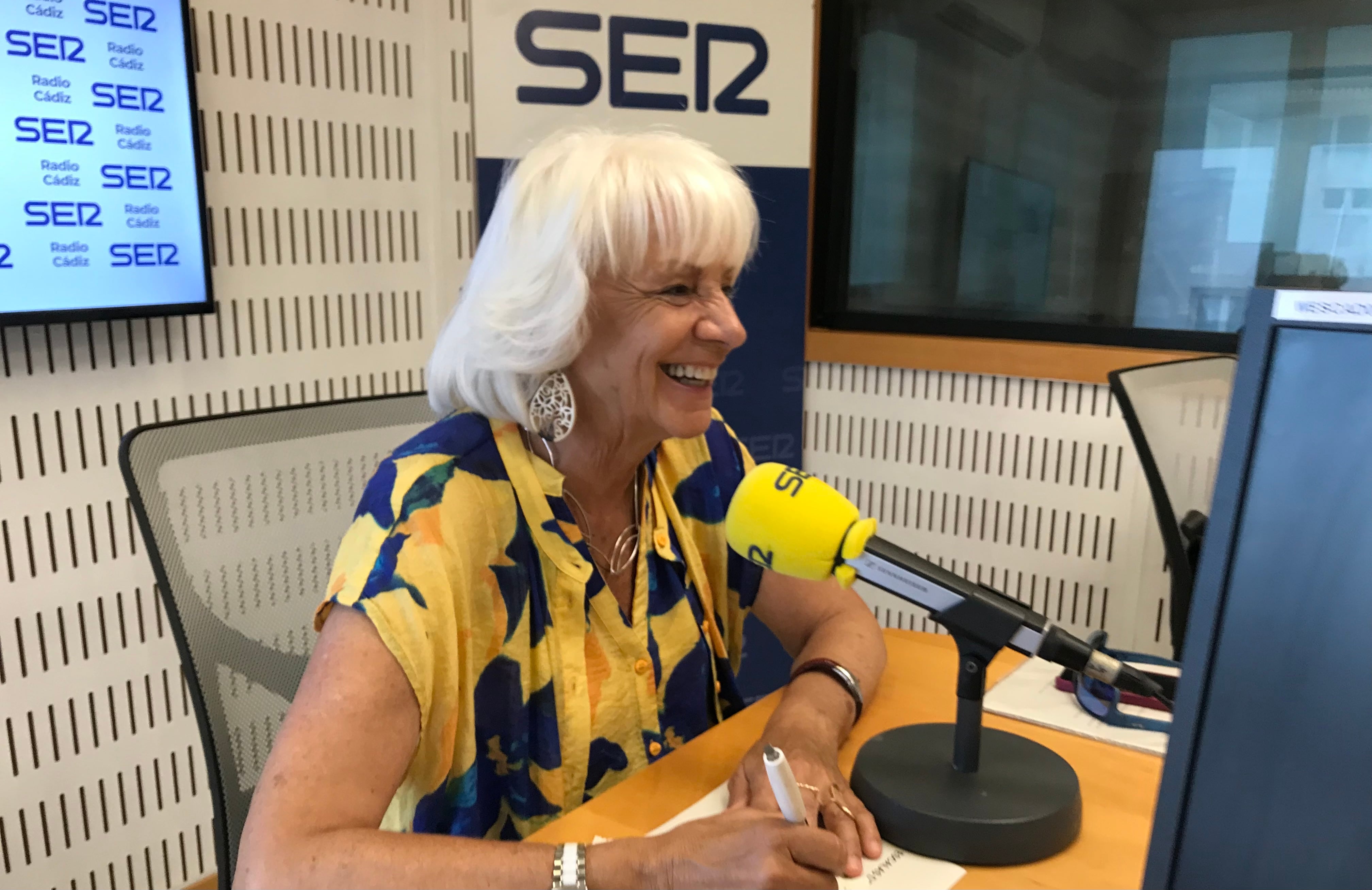 Teófila Martínez en los estudios de Radio Cádiz en una foto de archivo