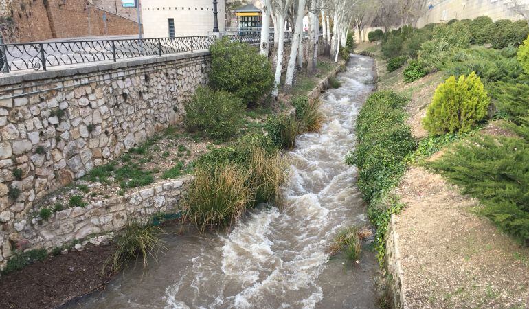 El río Huécar, este domingo