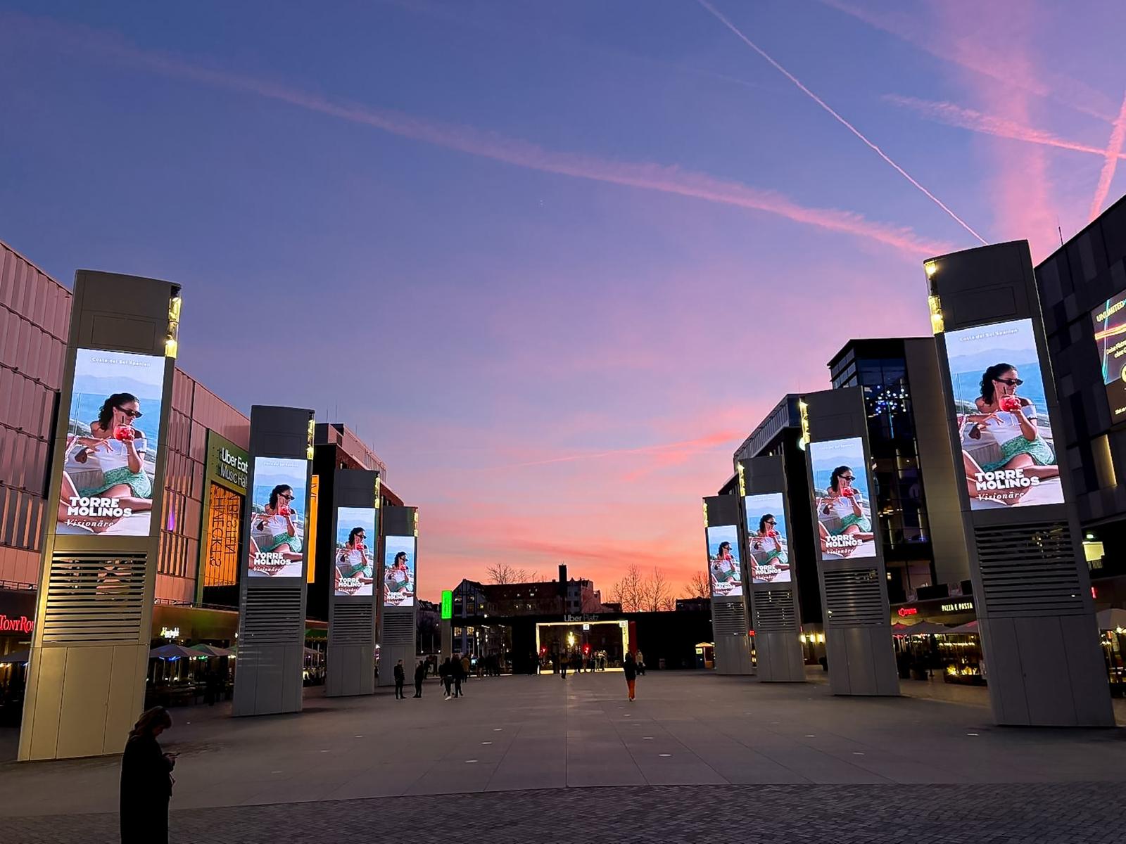 La imagen de Torremolinos en una de las plazas comerciales más concurridas de Berlín (Alemania)