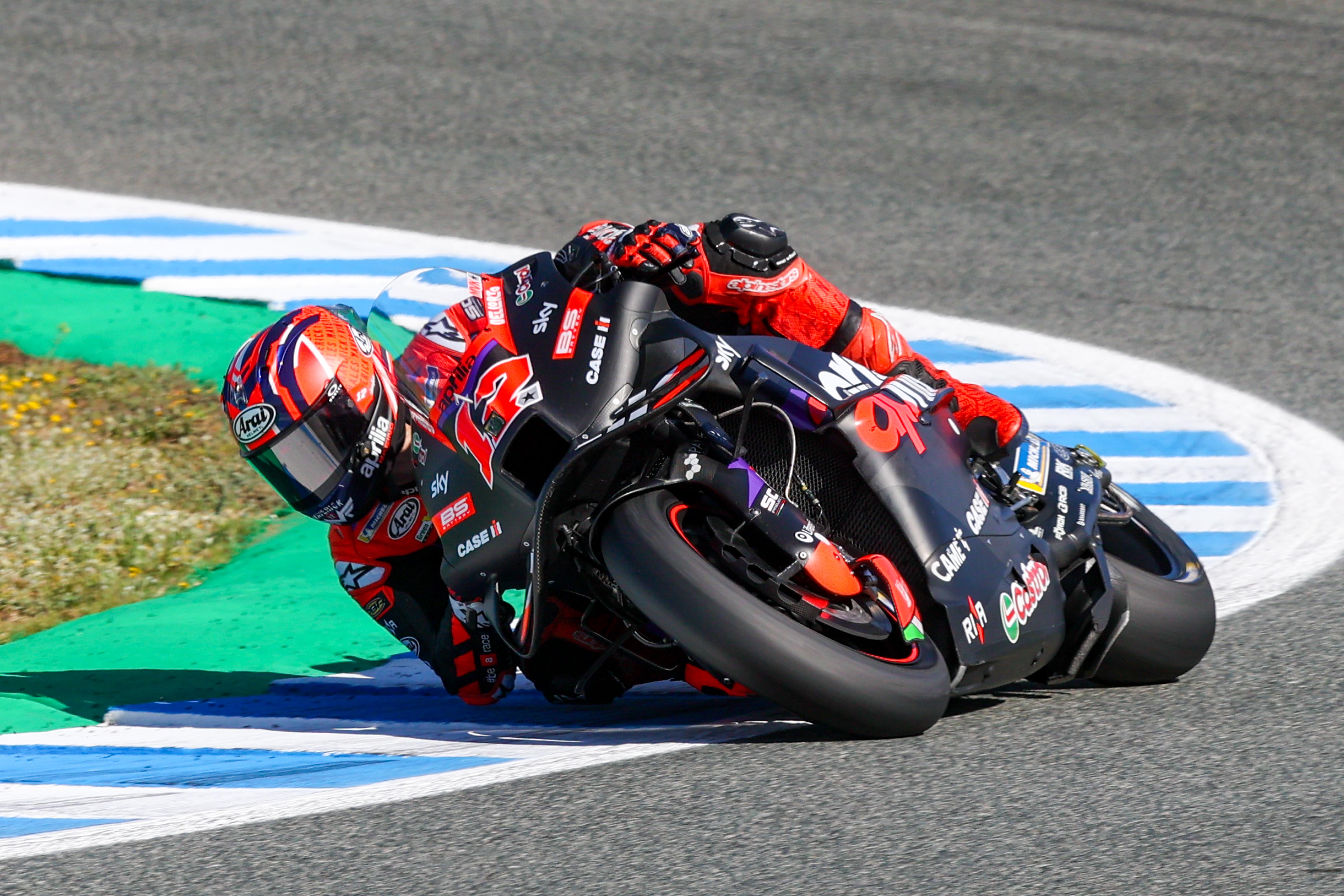 Maverick Viñales durante los test del lunes en el Circuito de Jerez