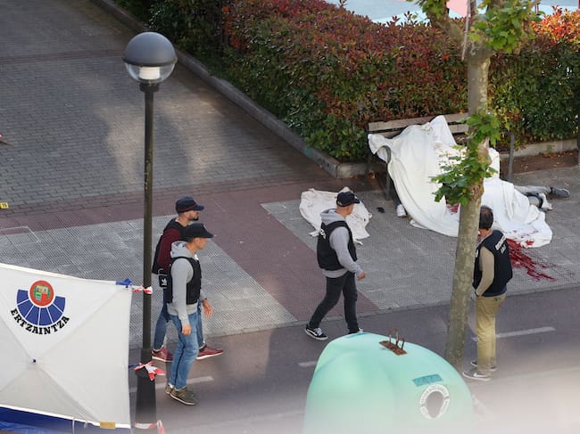 GRAFCAV8304. ORIO (GIPUZKOA) (ESPAÑA), 16/05/2023.- Dos personas han fallecido este martes como consecuencia de una explosión registrada al parecer en una calle del municipio guipuzcoano de Orio, ha informado el departamento vasco de Seguridad. EFE/Javier Etxezarreta