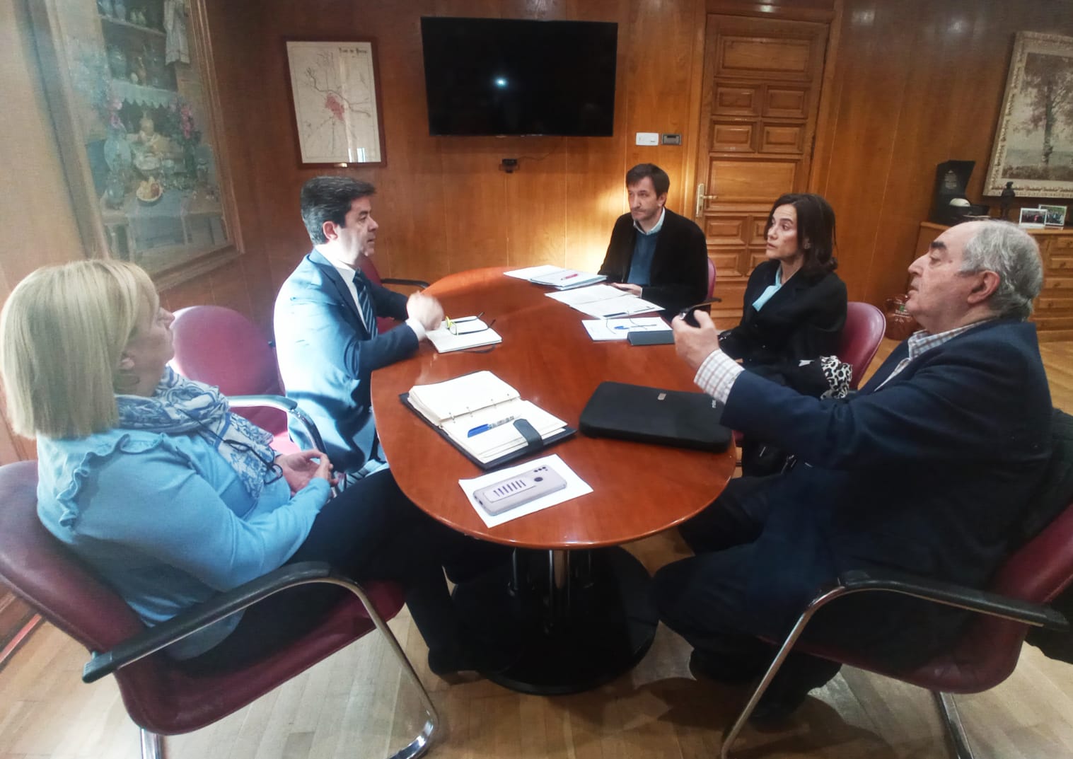 Momento de la reunión en el Ayuntamiento