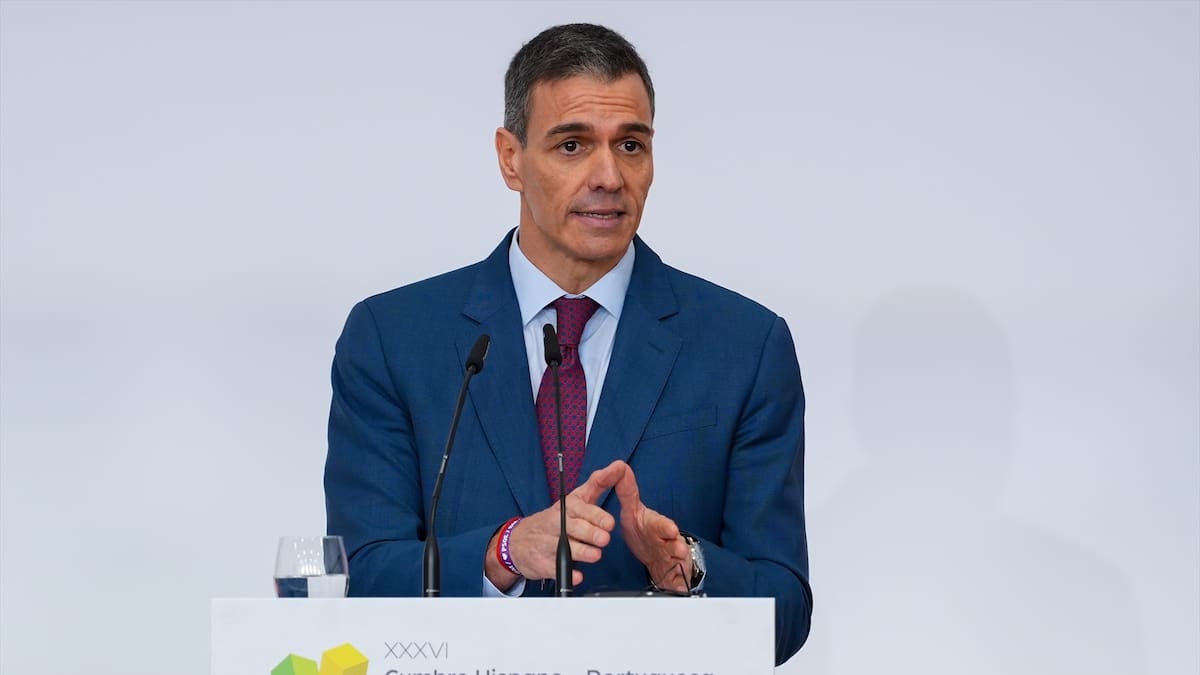 Sánchez muestra su "respeto por la Presidencia de EEUU" pero insiste en su rechazo a una "guerra ilegal": "Es un error extraordinario que vamos a pagar"