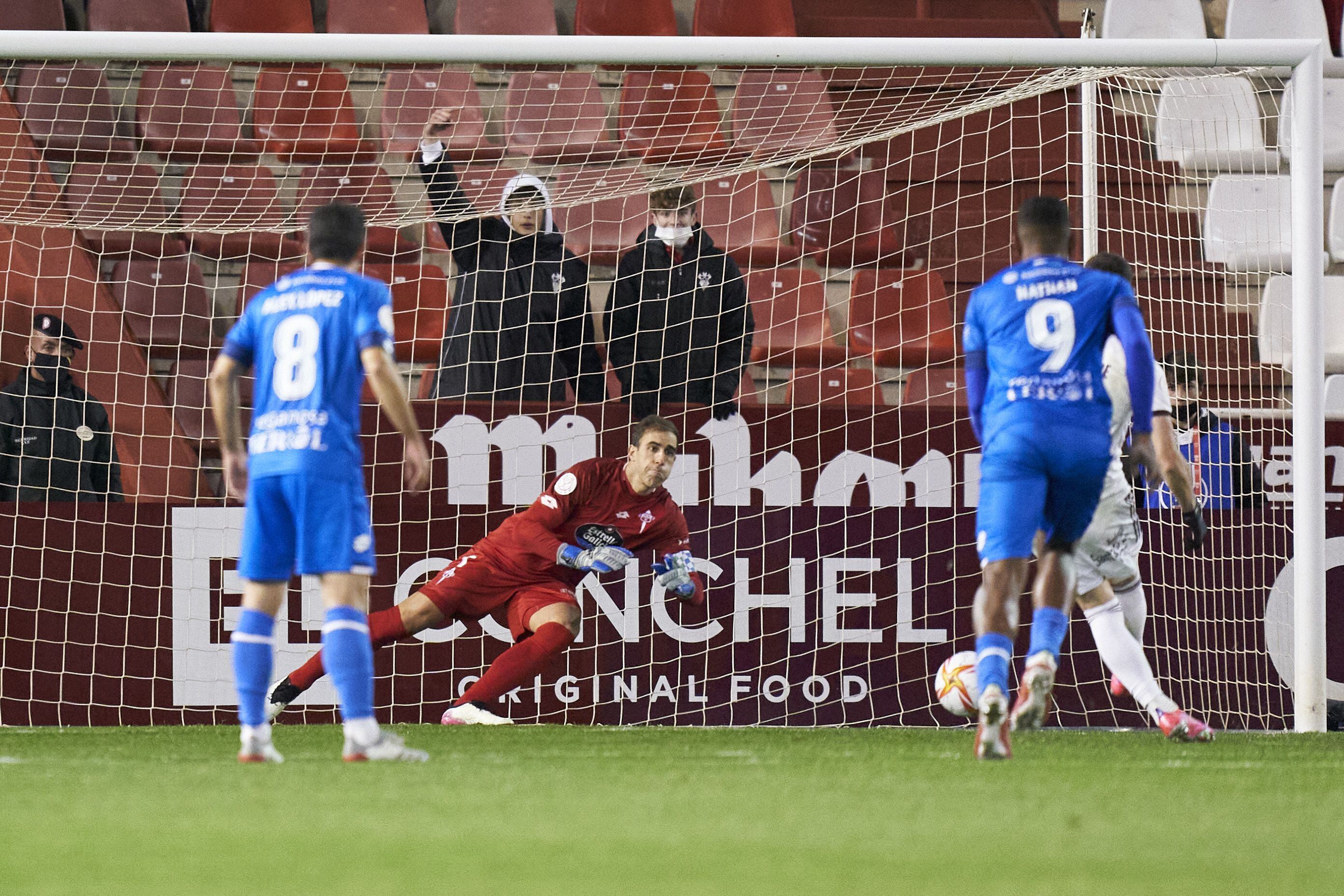 El portero del Racing de Ferrol Diego Rivas, en el partido de Copa del Rey de esta temporada en el Carlos Belmonte ante el Albacete Balompié