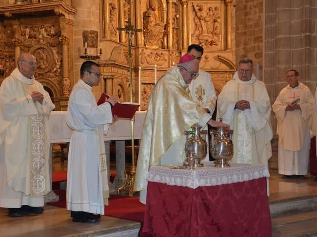 Misa de consagración de óleos. Foto: Diócesis Barbastro-Monzón