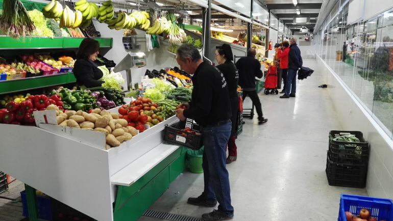 Una imagen del mercado provisional