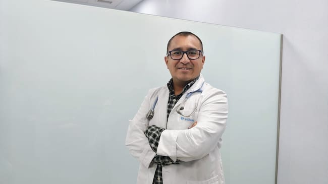 Dr. César Aurelio Gutiérrez, especialista en Neumología de Vithas Sevilla