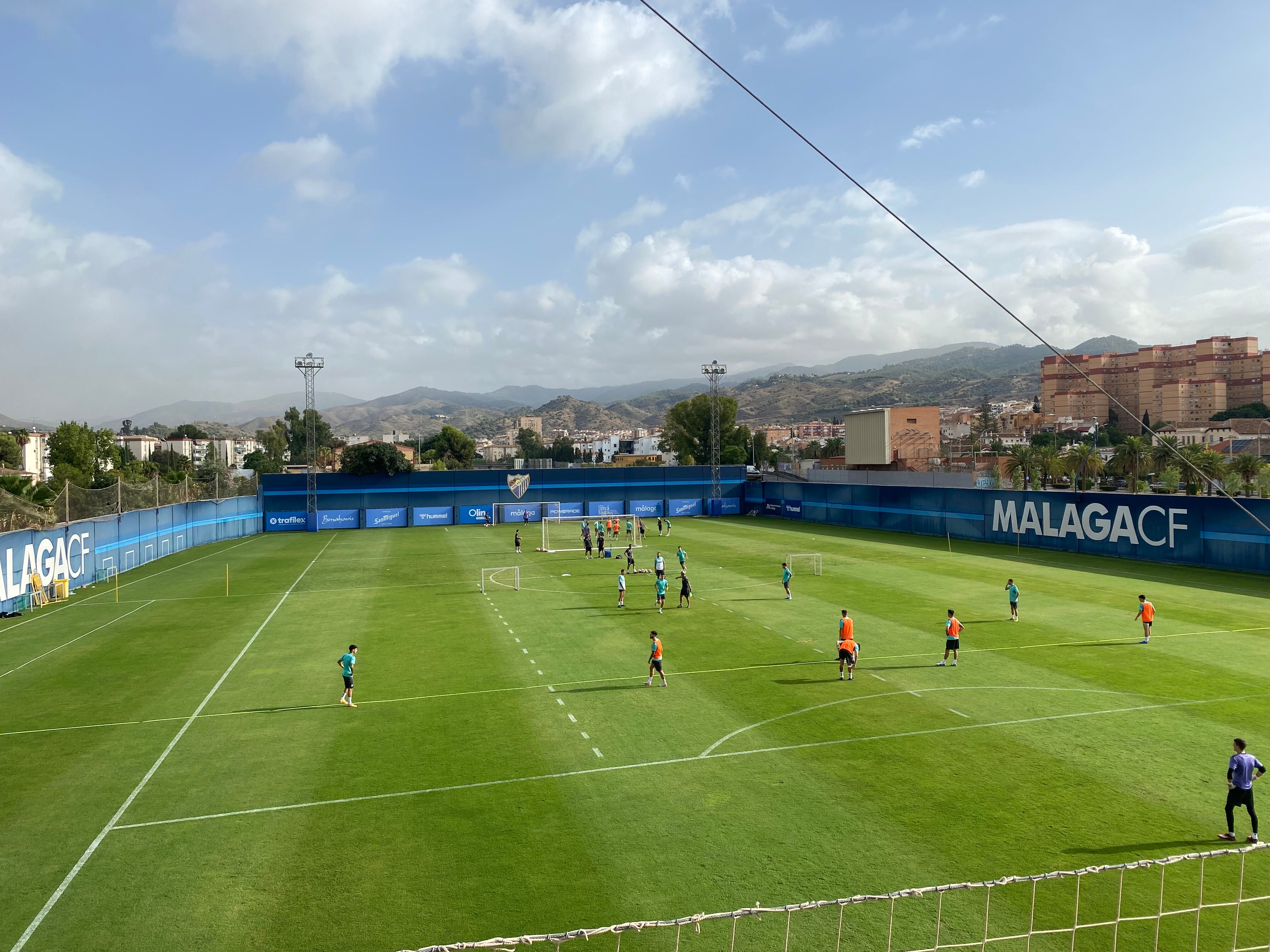 El Málaga realizó el entrenamiento de este miércoles en las instalaciones del anexo de La Rosaleda