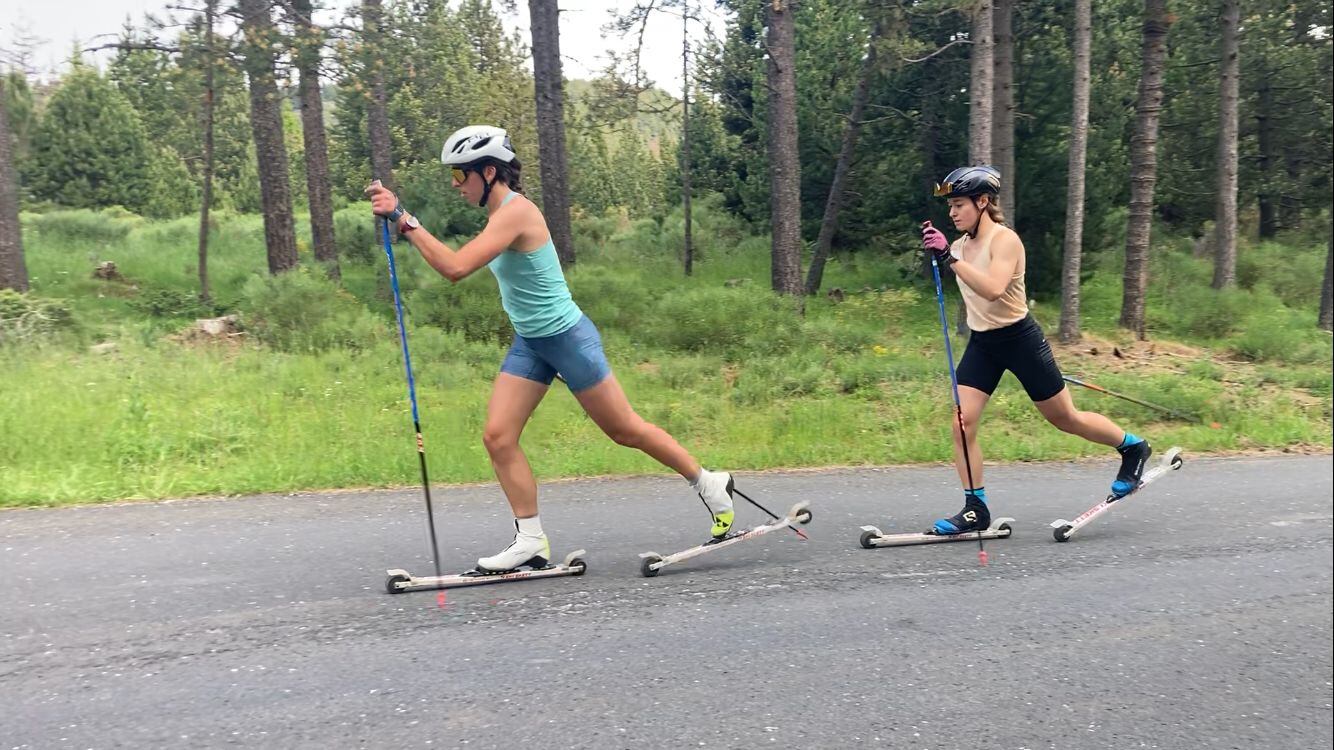 Carola Vila i Gina del Rio durant l'estada a Font Romeu.