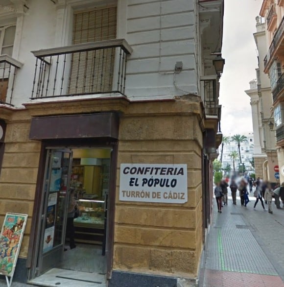 Pastelería El Pópulo fachada de la calle Marqués de Cádiz