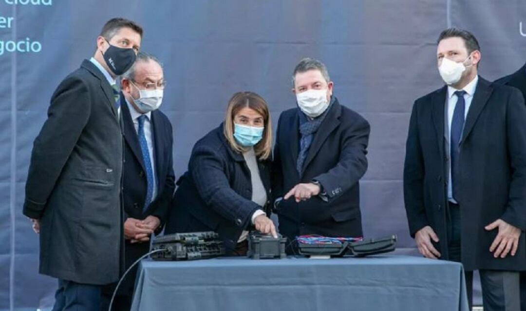 Acto en la instalación de Grupo Aire