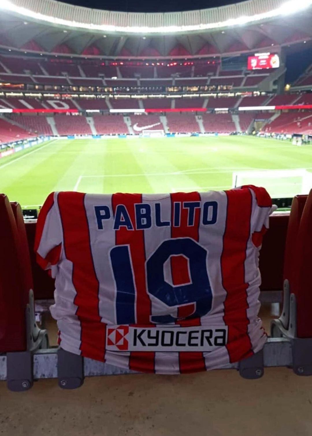La camiseta de Pablo en su asiento del Wanda Metropolitano