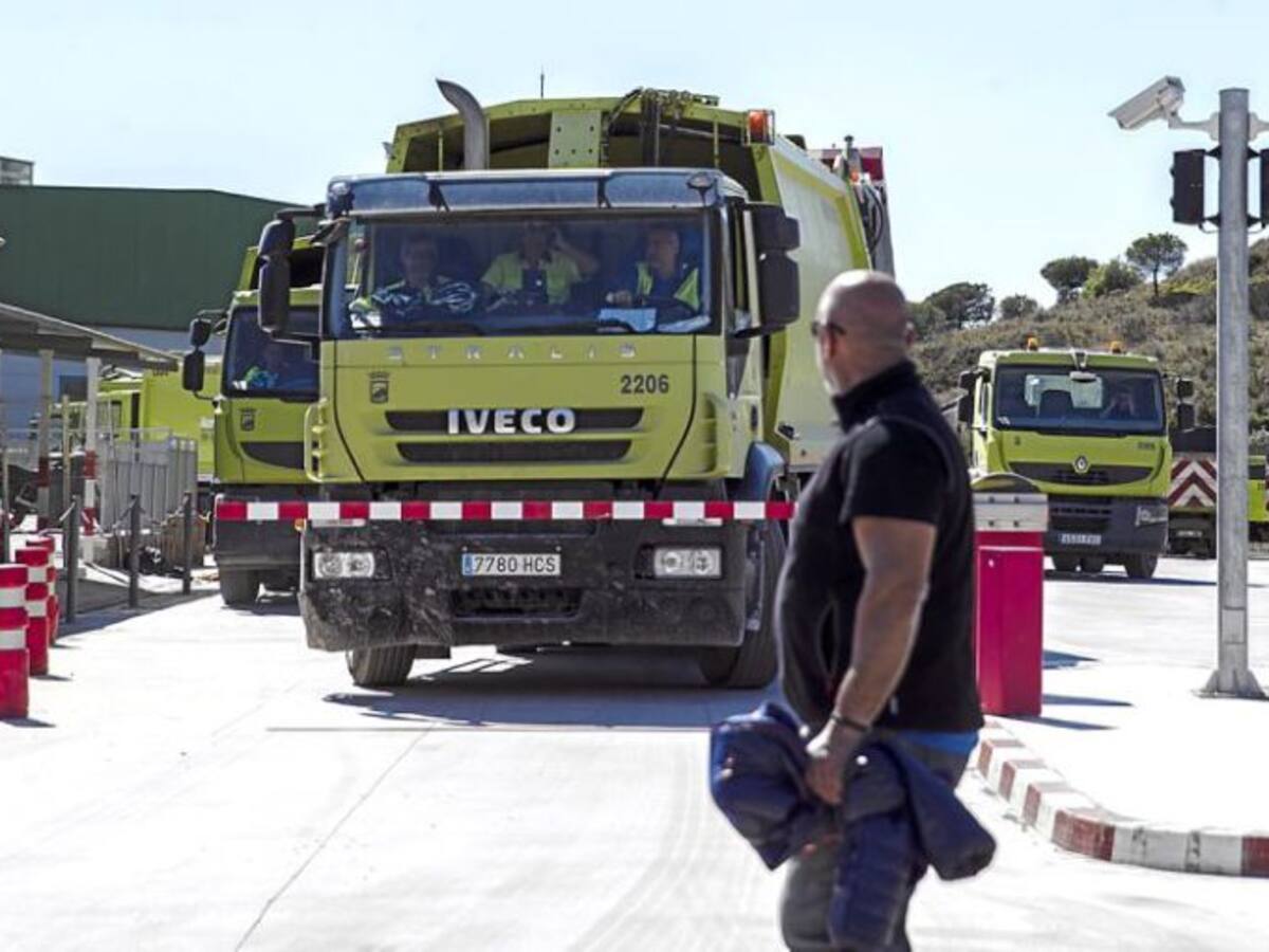 El jefe de compras de Limasa desvió diez mil € inflando supuestamente facturas