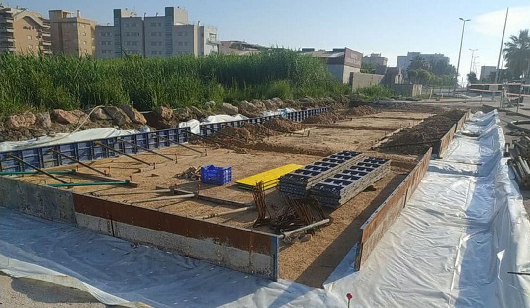 Obras del depósito de agua para las playas de Bellreguard y Guardamar