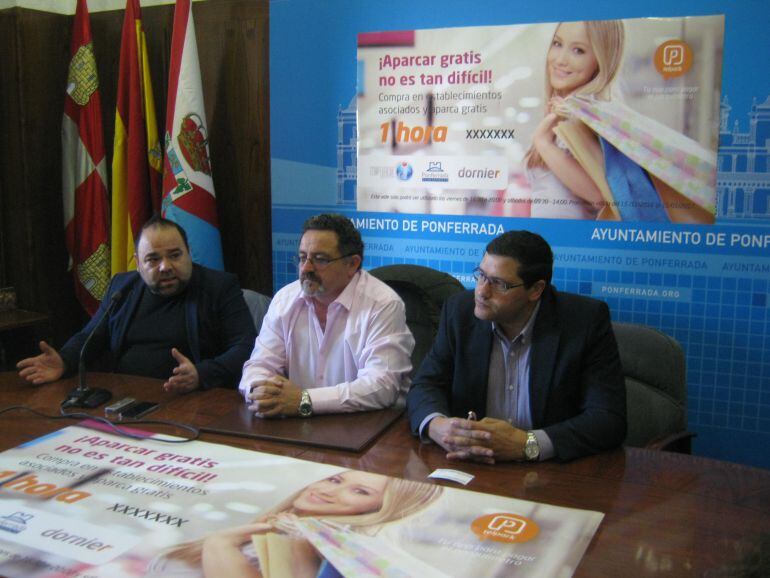 Presentan la campaña que ofrecerá una hora gratis de aparcamiento para potenciar el comercio local