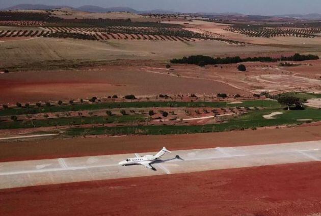 Imagen de la pista de aterrizaje y despegue