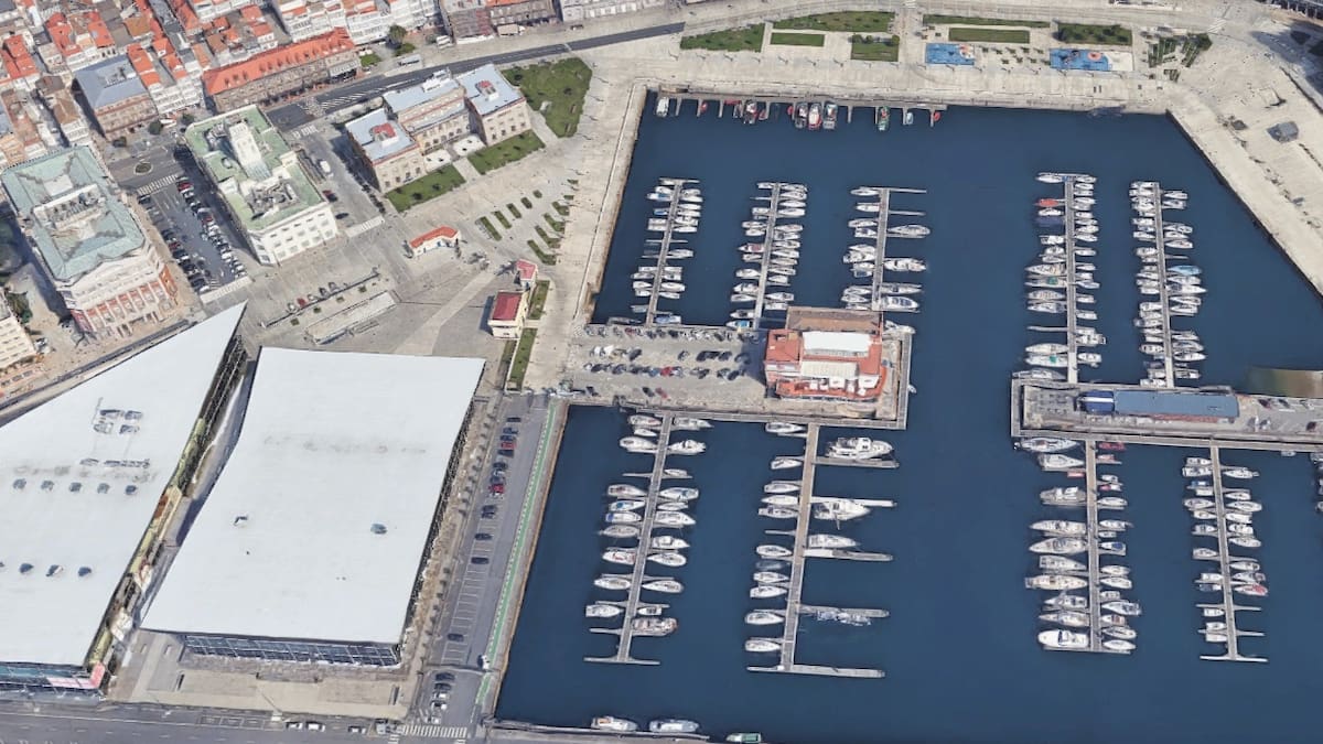 El Concello pide al Puerto que estudie si hay que reforzar la seguridad en la dársena