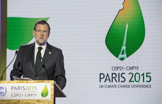 GRA201 PARÍS, 30/11/2015.- El jefe del Gobierno español, Mariano Rajoy, durante su intervención en la conferencia sobre el cambio climático de París, denominada COP21, en la que ha expuesto ante los más de 150 jefes de Estado y de Gobierno presentes en la