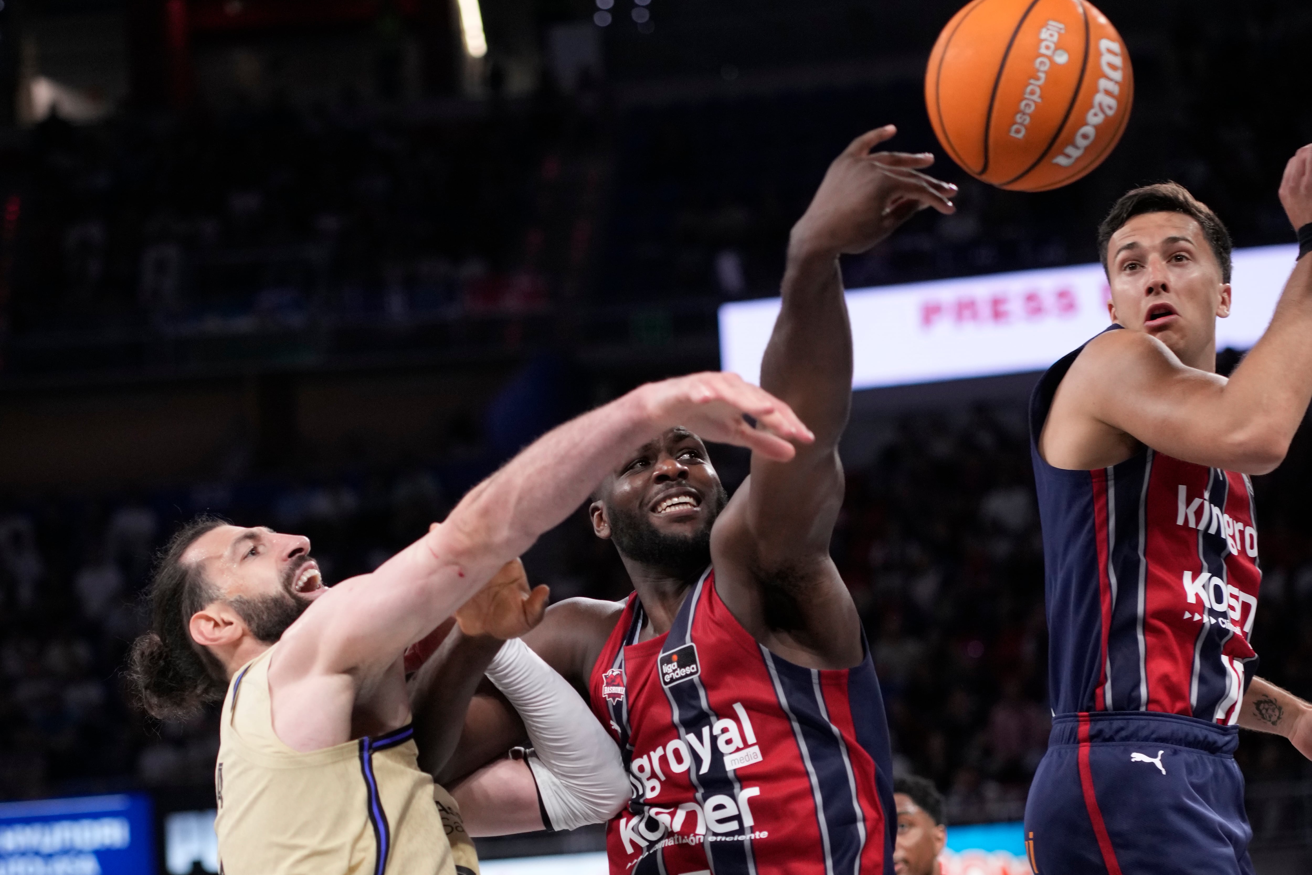 Shengelia y Omoruyi.