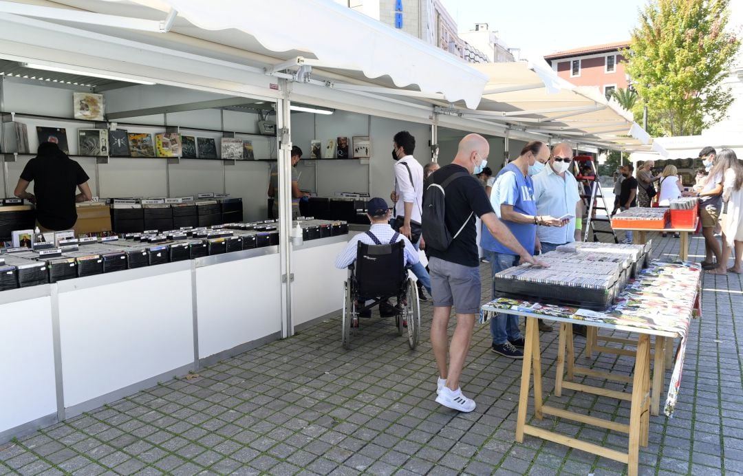 Stands de la Feria del Disco y el Coleccionismo de Santander.